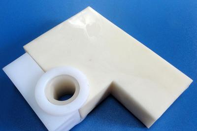 傳動(dòng)馬仔上下座塑膠件的功能特性與應(yīng)用價(jià)值